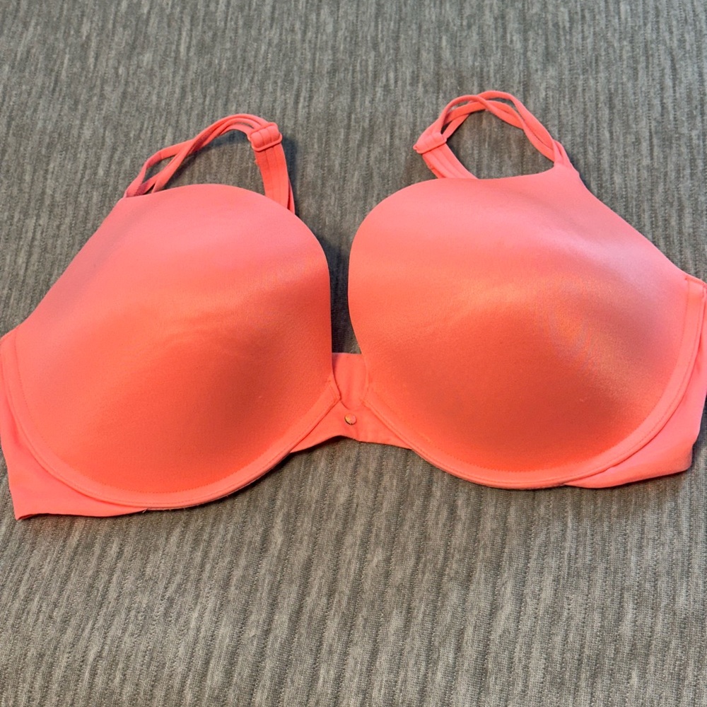 Victoria's Secret Coral Underwire Bra